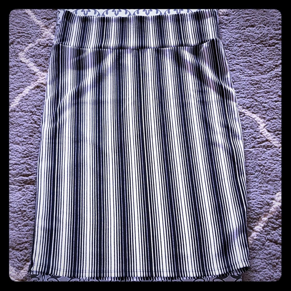 LulaRoe Cassie Skirt