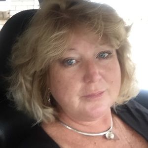 Meet your Posher, Pam