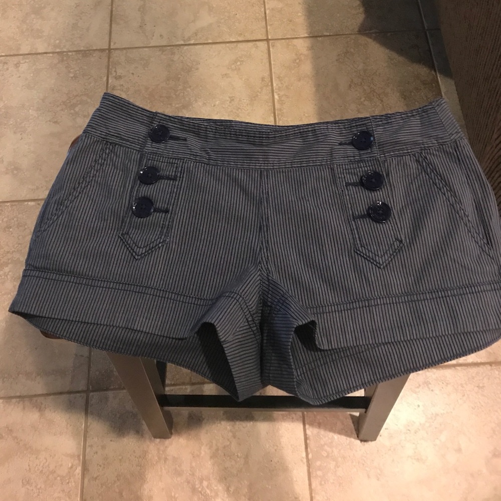 Striped sailor shorts