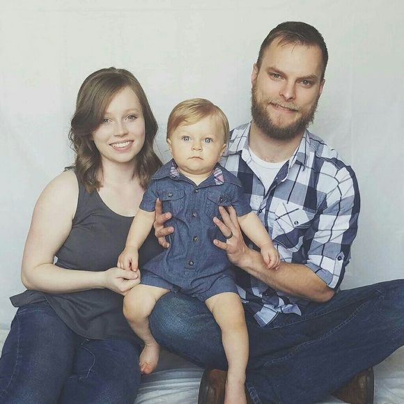 Meet your Posher, Tori - Picture 4 of 4