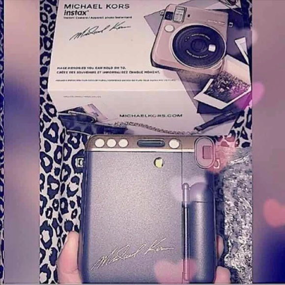 Michael kors x fujifilm instax camera - Picture 2 of 3