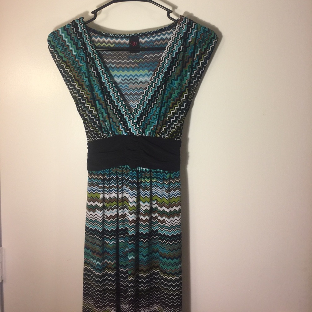 Chevron Print V Neck Dress with Tie in Back