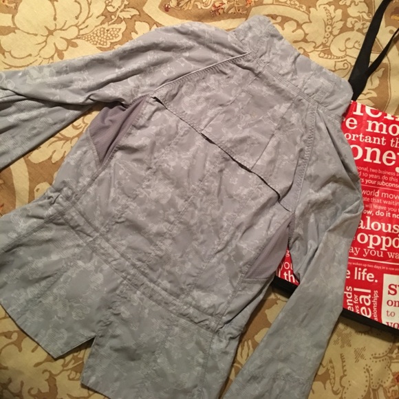 Lululemon jacket - Picture 4 of 5