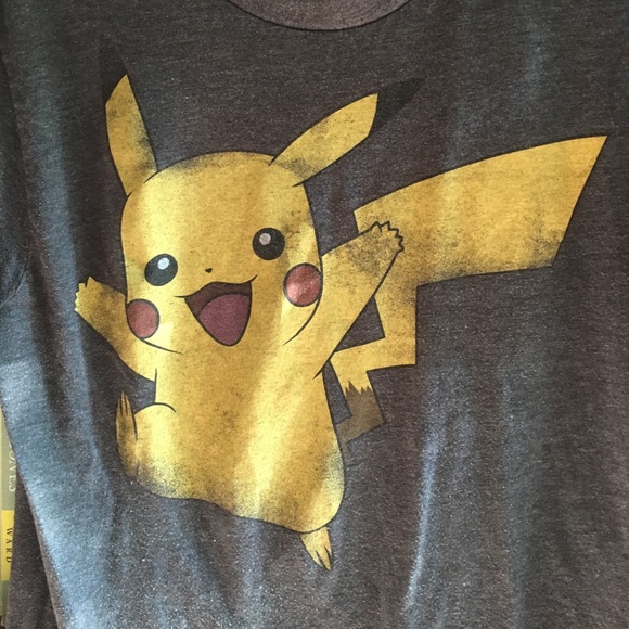 Pokémon tee shirt - Picture 3 of 3