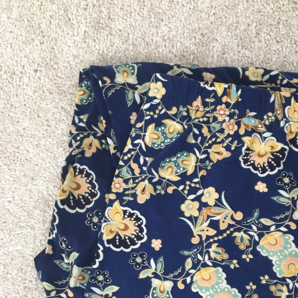 Lularoe Tall and Curvy leggings