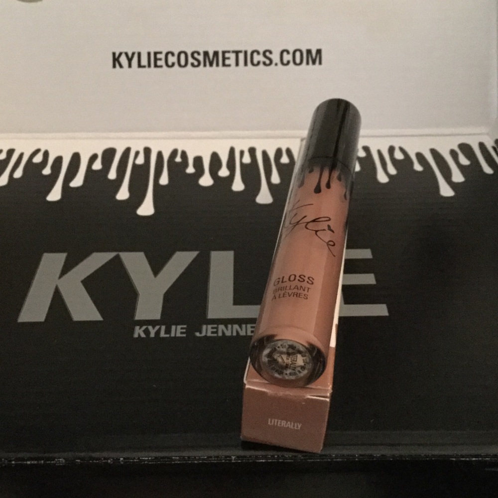 AUTHENTIC KYLIE LIP GLOSS // LITERALLY