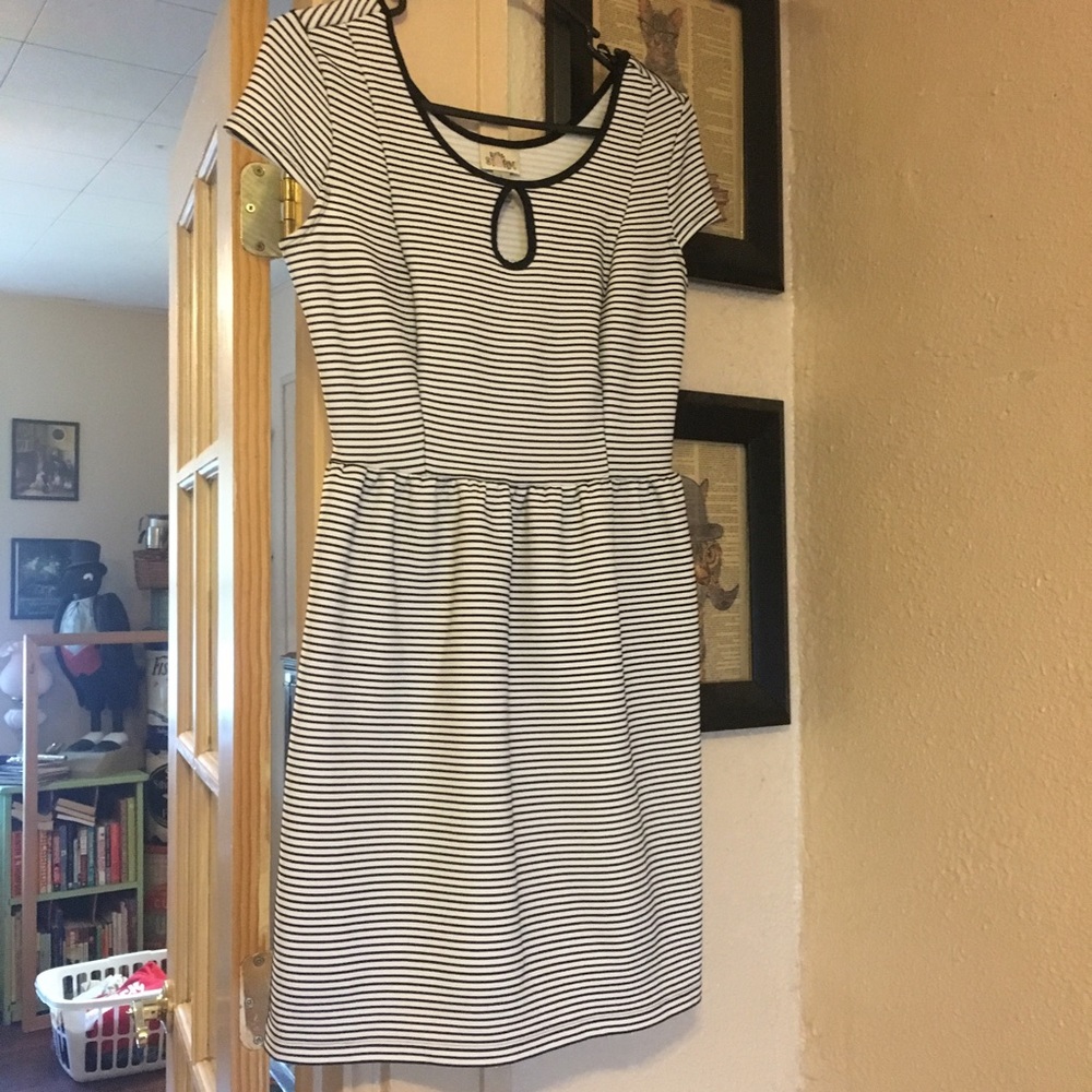 Adorable Black and White Stripe Dress!
