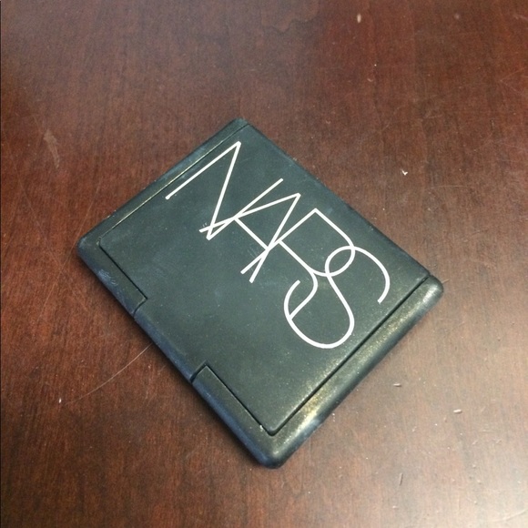 NARS Albatross Highlighter - Picture 2 of 3