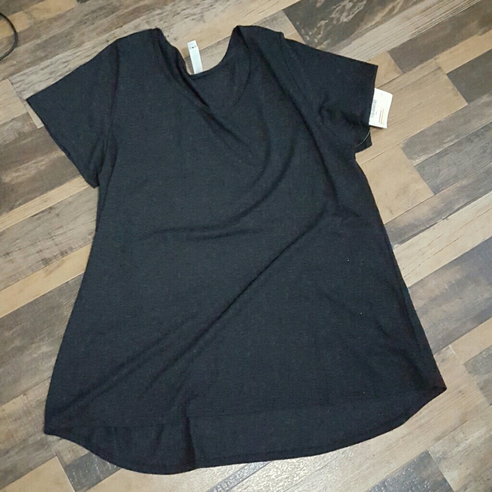 Lularoe classic tee