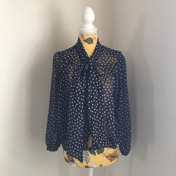 Sheet Blouse - Picture 1 of 5