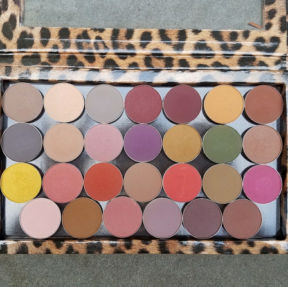 Large Z Palette w/ 27 Makeup Geek Single Shadows