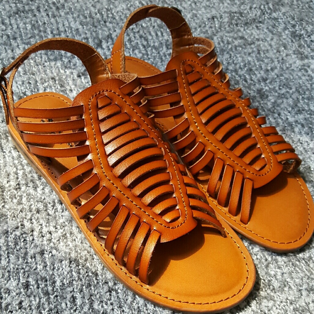 American Eagle sandals