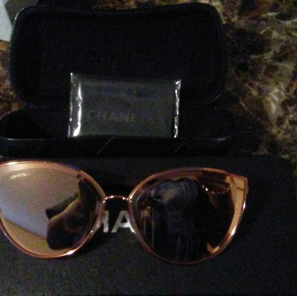Chanel glasses - Picture 2 of 3