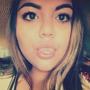 Meet your Posher, Steph