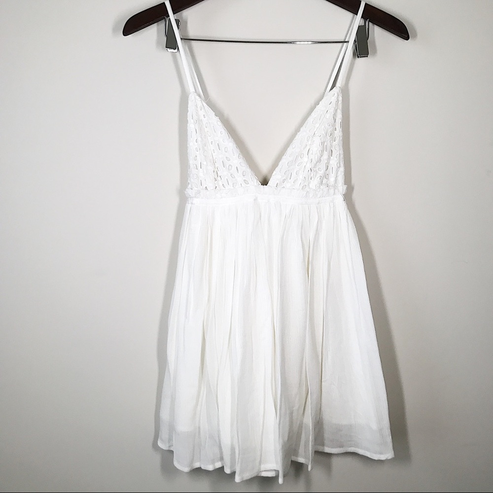 ❌❌SOLD❌❌EYELET ROMPER