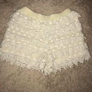 Lace ruffle shorts