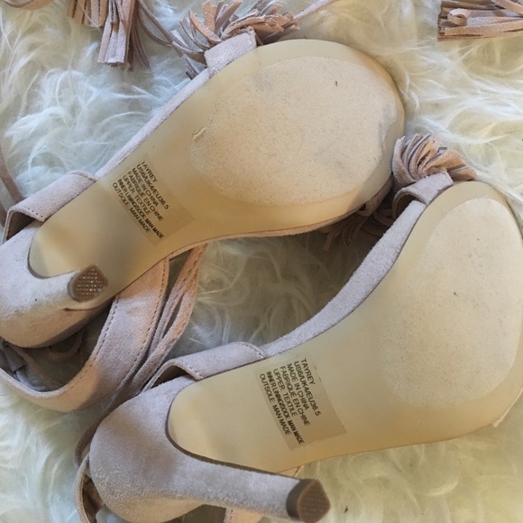 NWOT Faux suede Fringe Heels - Picture 2 of 4
