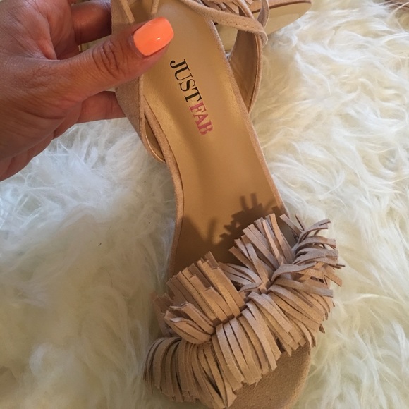 NWOT Faux suede Fringe Heels - Picture 3 of 4