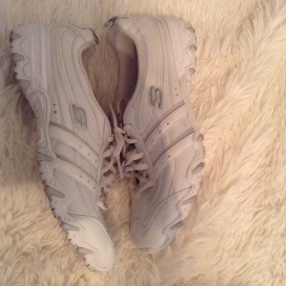 Skechers Tennis Shoes