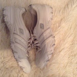 Skechers Tennis Shoes