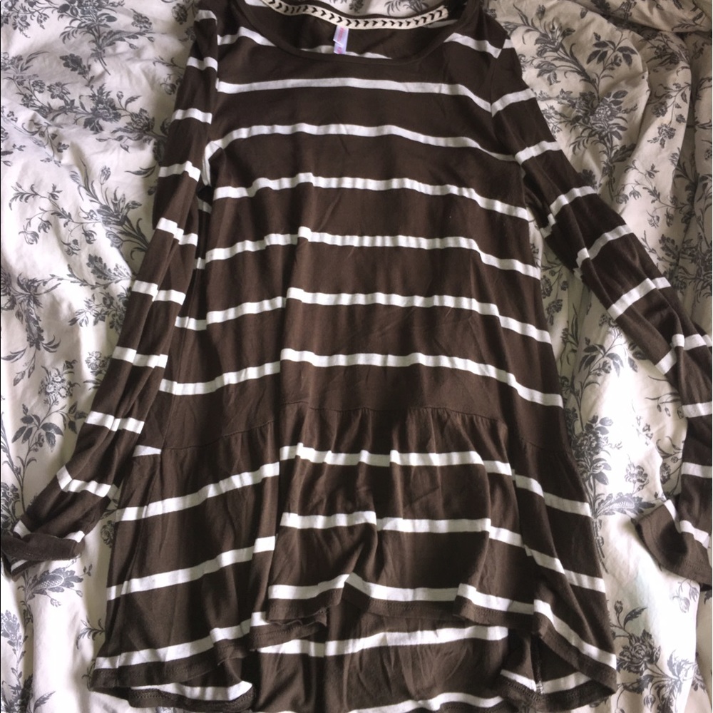 peplum top - Picture 3 of 3