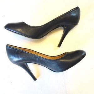 ⚡️SALE J. Crew black Italian leather pumps