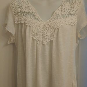 Off white light weight top