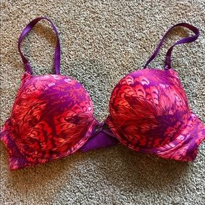 Victoria's Secret Miraculous Plunge Bra