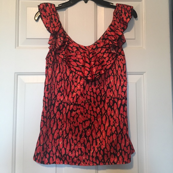 Flirty Ruffle Tank - Picture 2 of 4