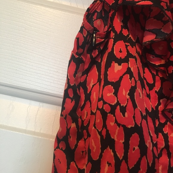 Flirty Ruffle Tank - Picture 4 of 4