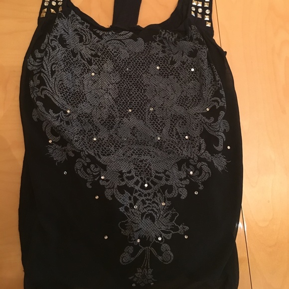 Top - Picture 3 of 4