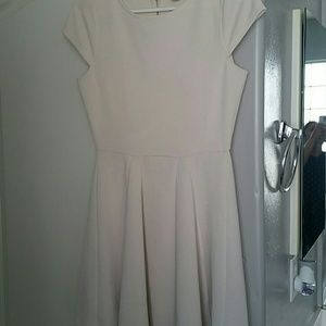 Cap sleeve fit n flare
