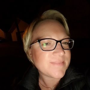 Meet your Posher, Leslie