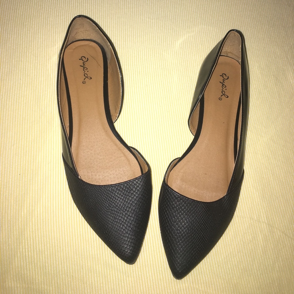 Black pointy flats