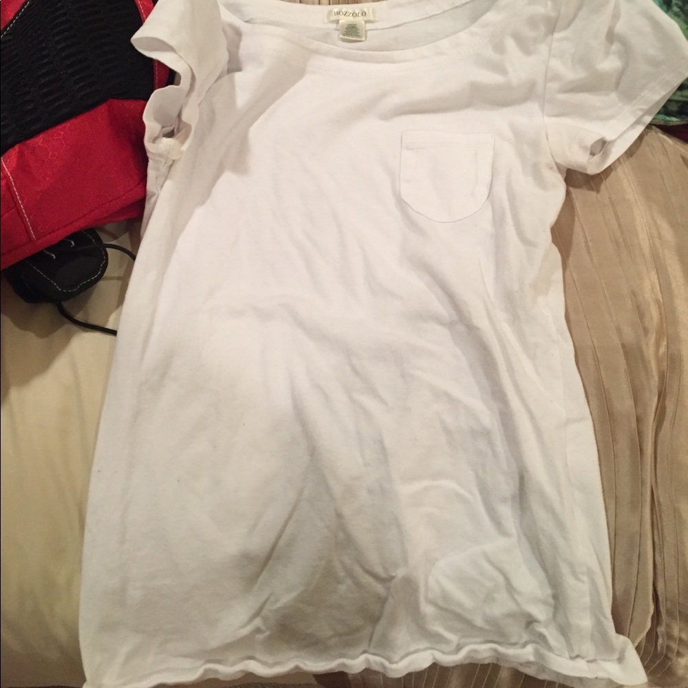 Plain white t-shirt