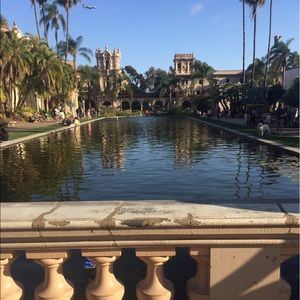 Meet your Posher, Adamari