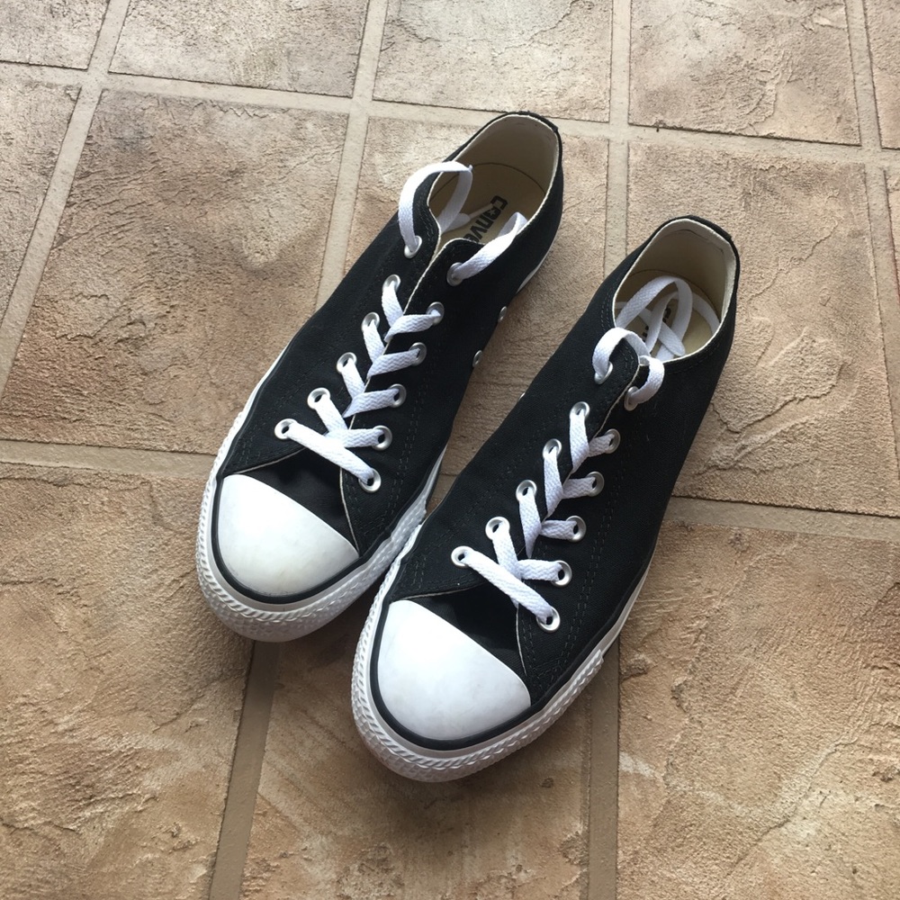 Black converse