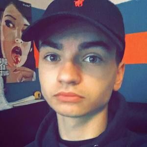 Meet your Posher, Deven