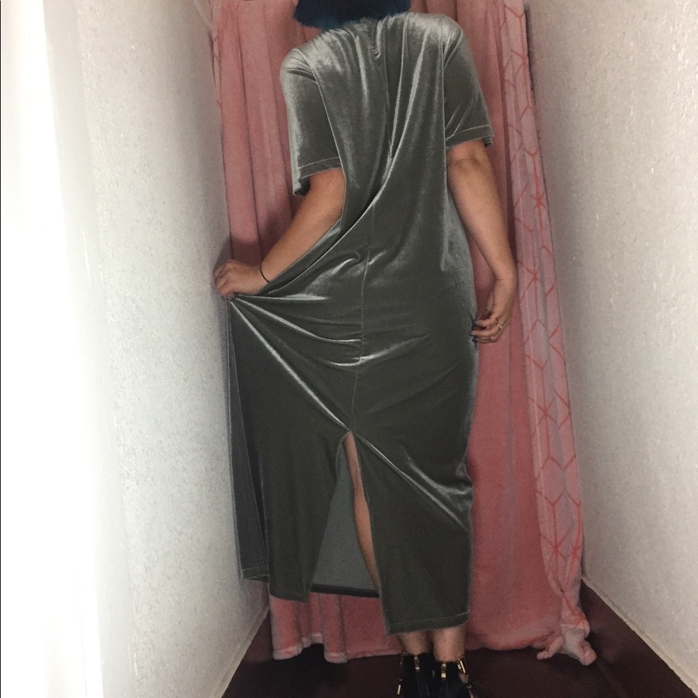 Velvet ?? - Picture 2 of 3