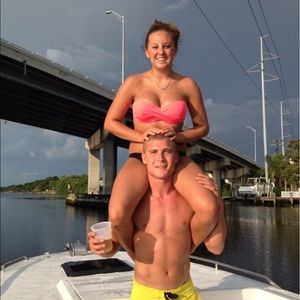 Meet your Posher, Hailey