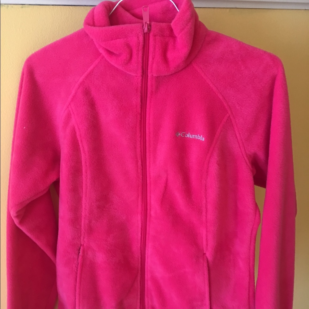 Women's Columbia Jacket zip up.