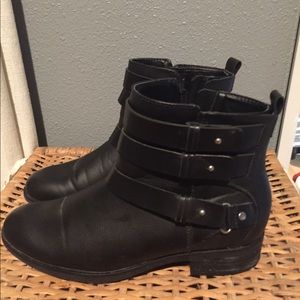 Black Dolce Vita Booties Size 8.5