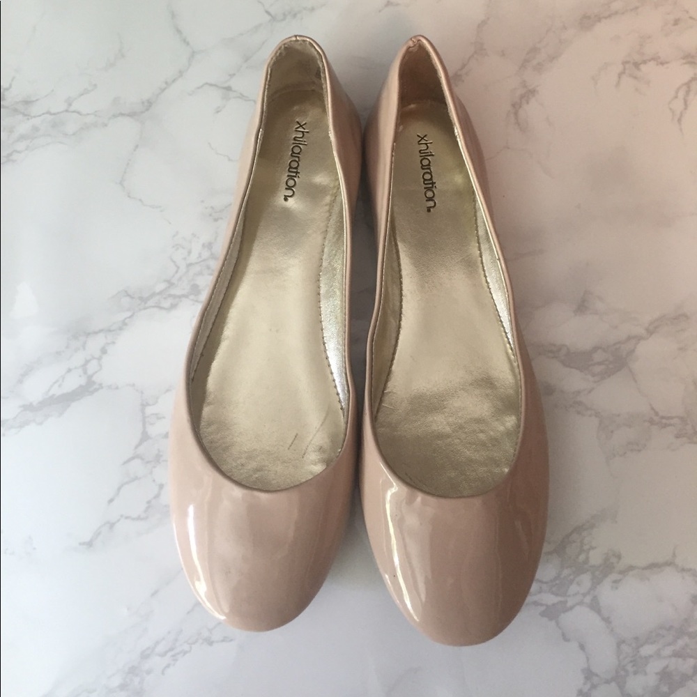 Nude color flats great condition.