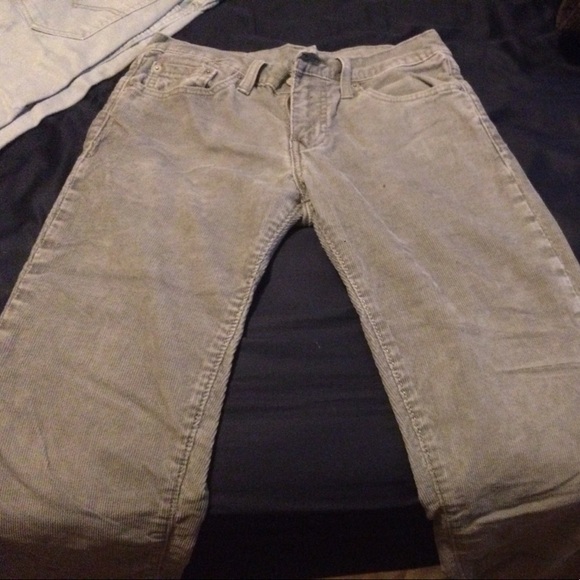 3 pairs of Levi's; 1 corduroy & 2  skinny jeans - Picture 2 of 7