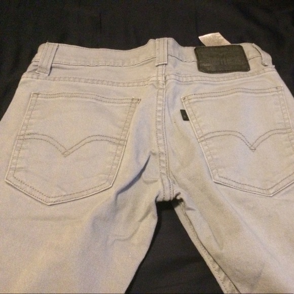 3 pairs of Levi's; 1 corduroy & 2  skinny jeans - Picture 4 of 7