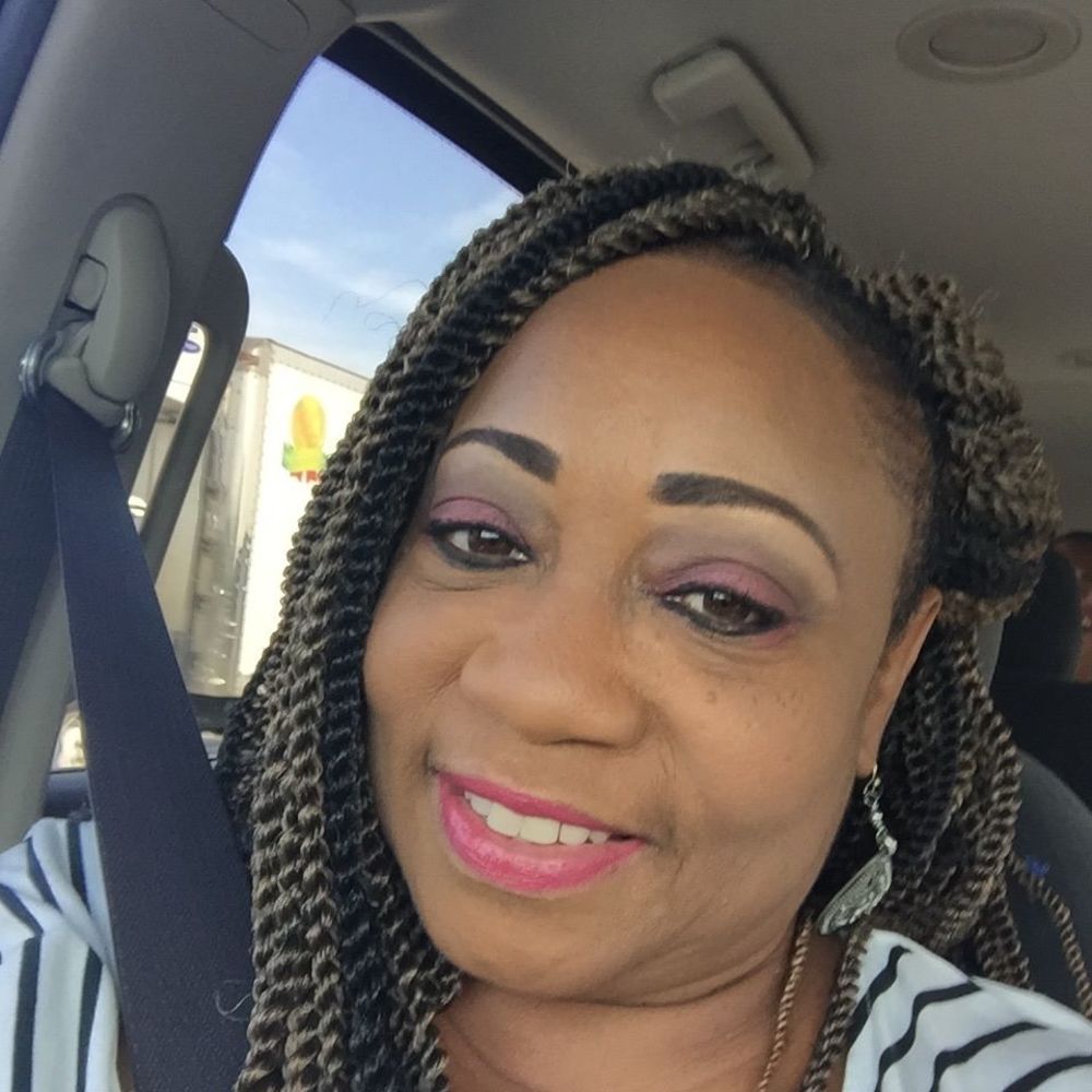 Meet your Posher, Stephanie