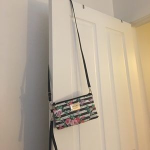 Brand new w/o tags Nicole Miller cross body