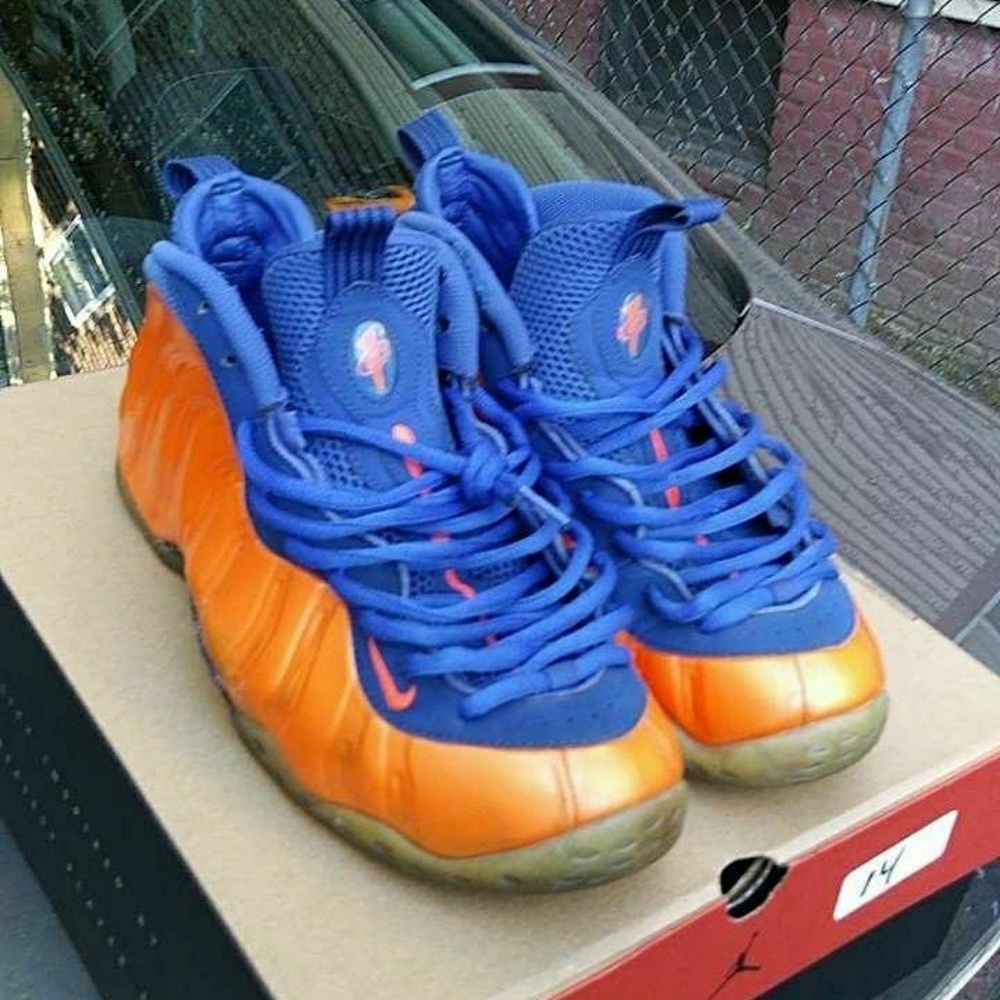 Knicks foams sz 11 BUY 1 GET 1 50%OFF