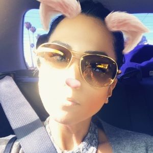 Meet your Posher, Cindy