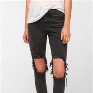 Boyfriend Ripped Jeans / Never Worn / NWOT